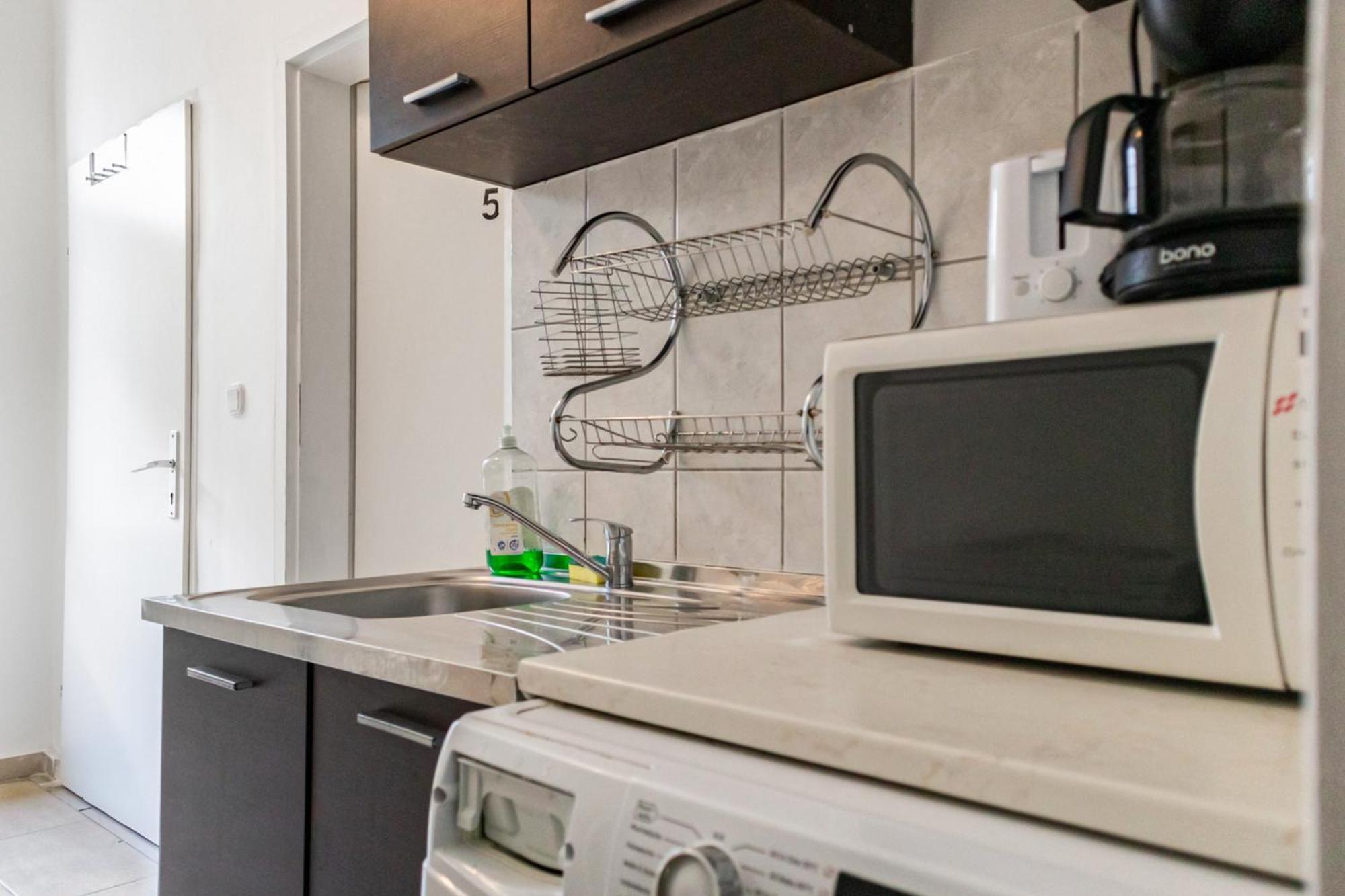 Budget Apartments Well Connected To The Whole City Vienna Exterior photo
